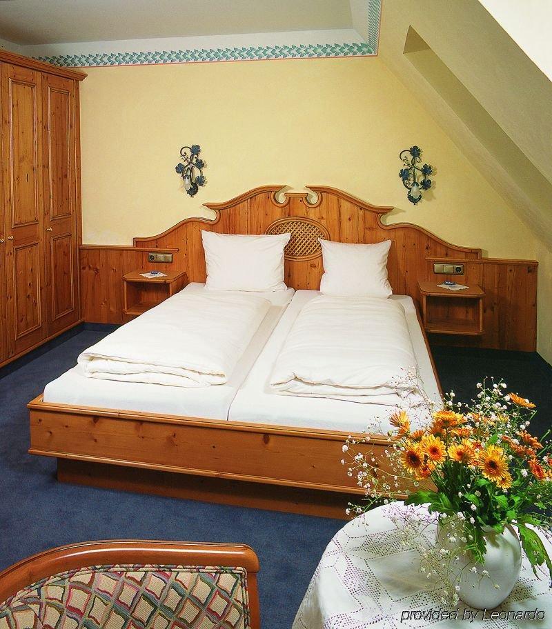 Akzent Hotel Krone Helmstadt Bilik gambar
